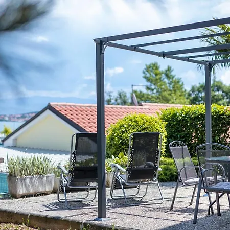 Mirta Apartament Čižići