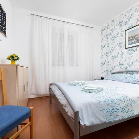 Mirta Apartament Čižići
